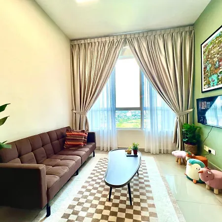Melaka 2R2B 1Carpark Prime Location City View 2-5Pax